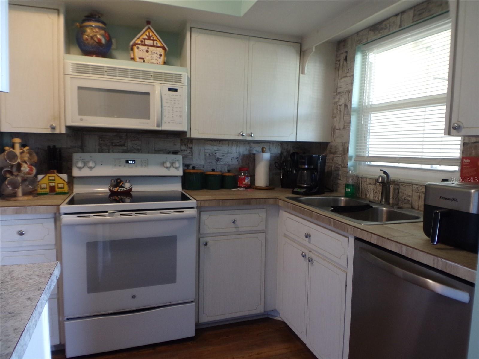 670 Park Cir Property Photo 40