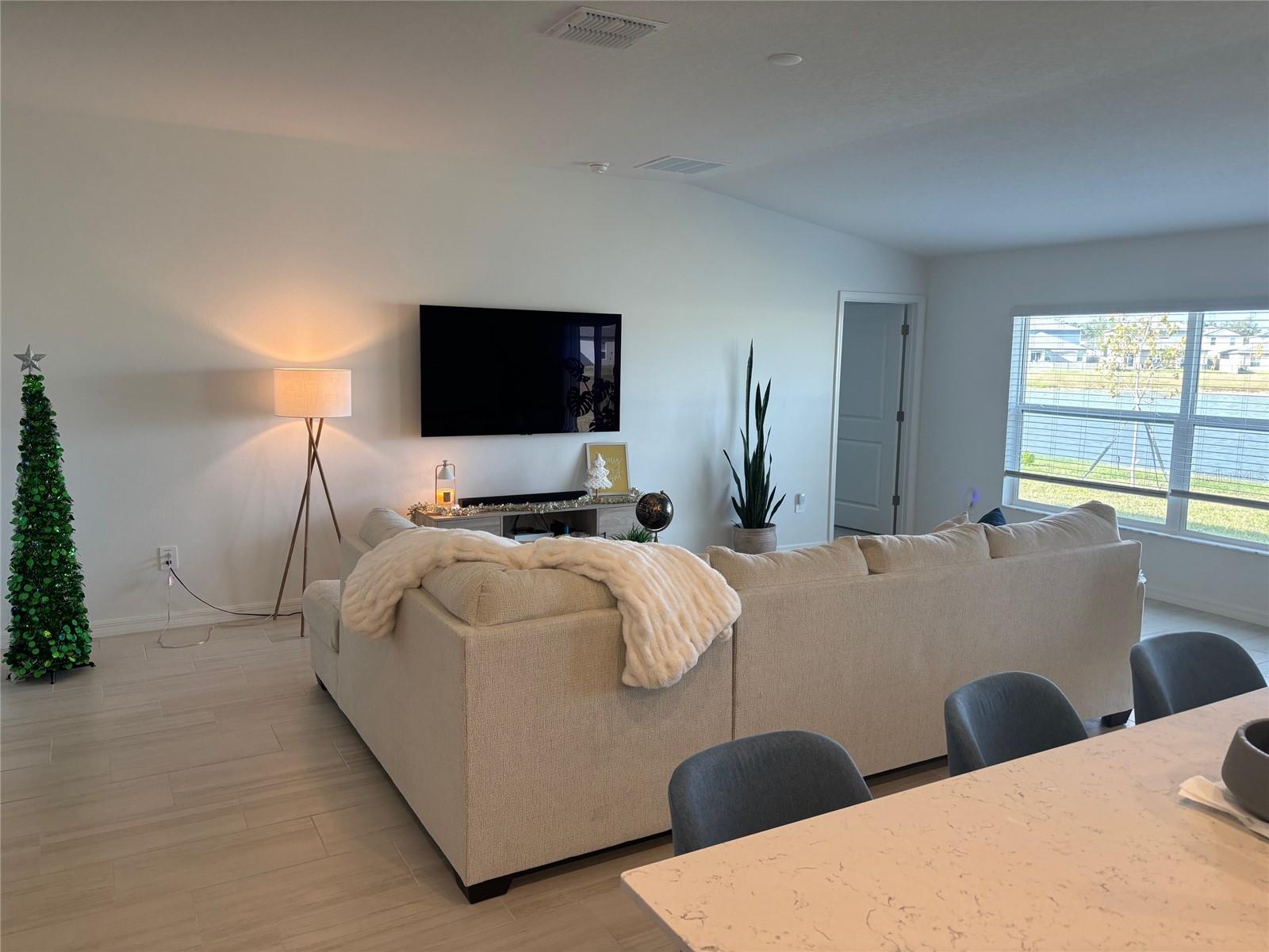 8823 Sunset Park Trl Property Photo 3