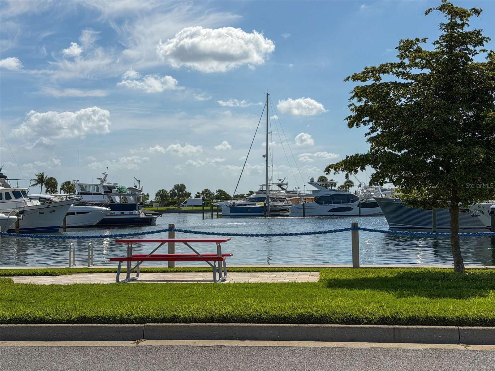 2013 Harbour Links Dr #2013 Property Photo 48