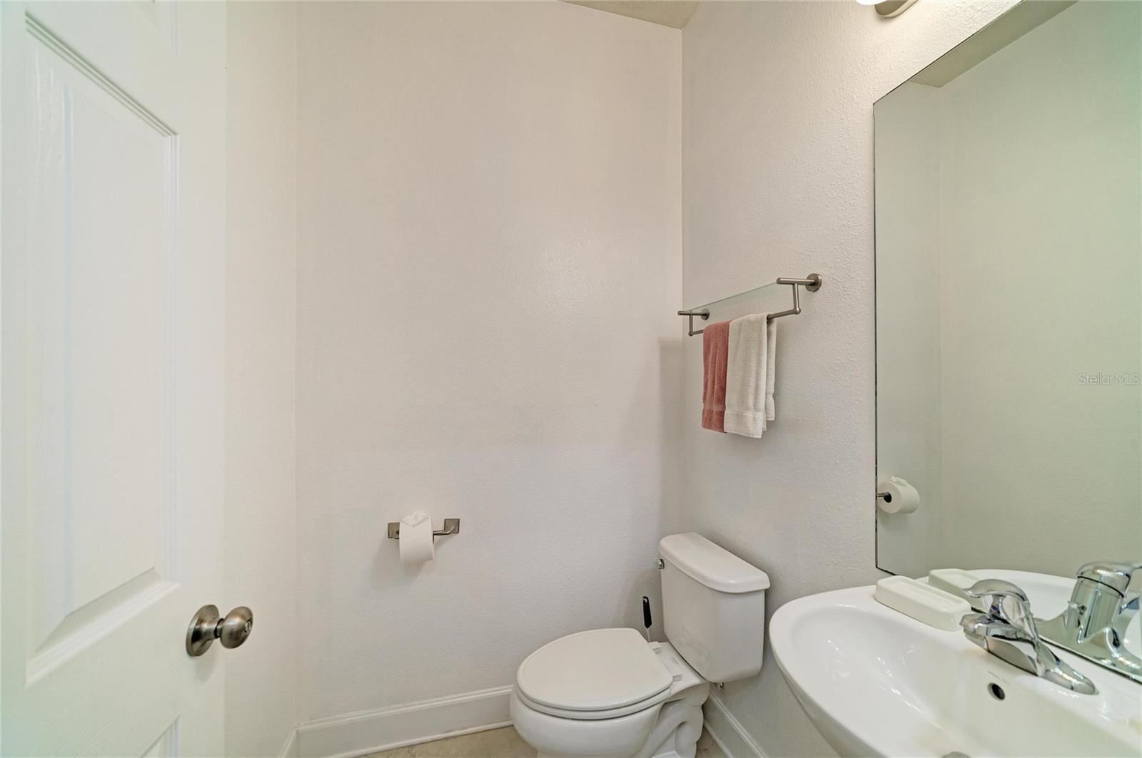 12821 Balsam Ter Property Photo 14