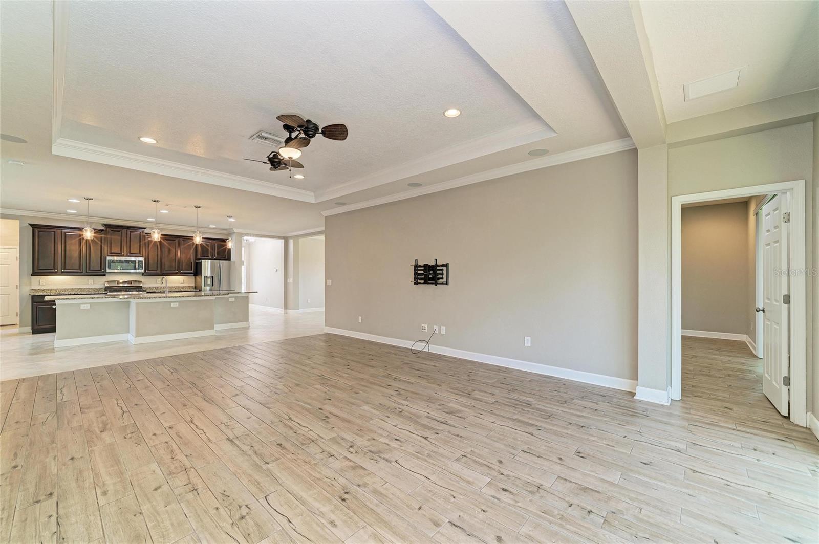 12821 Balsam Ter Property Photo 18