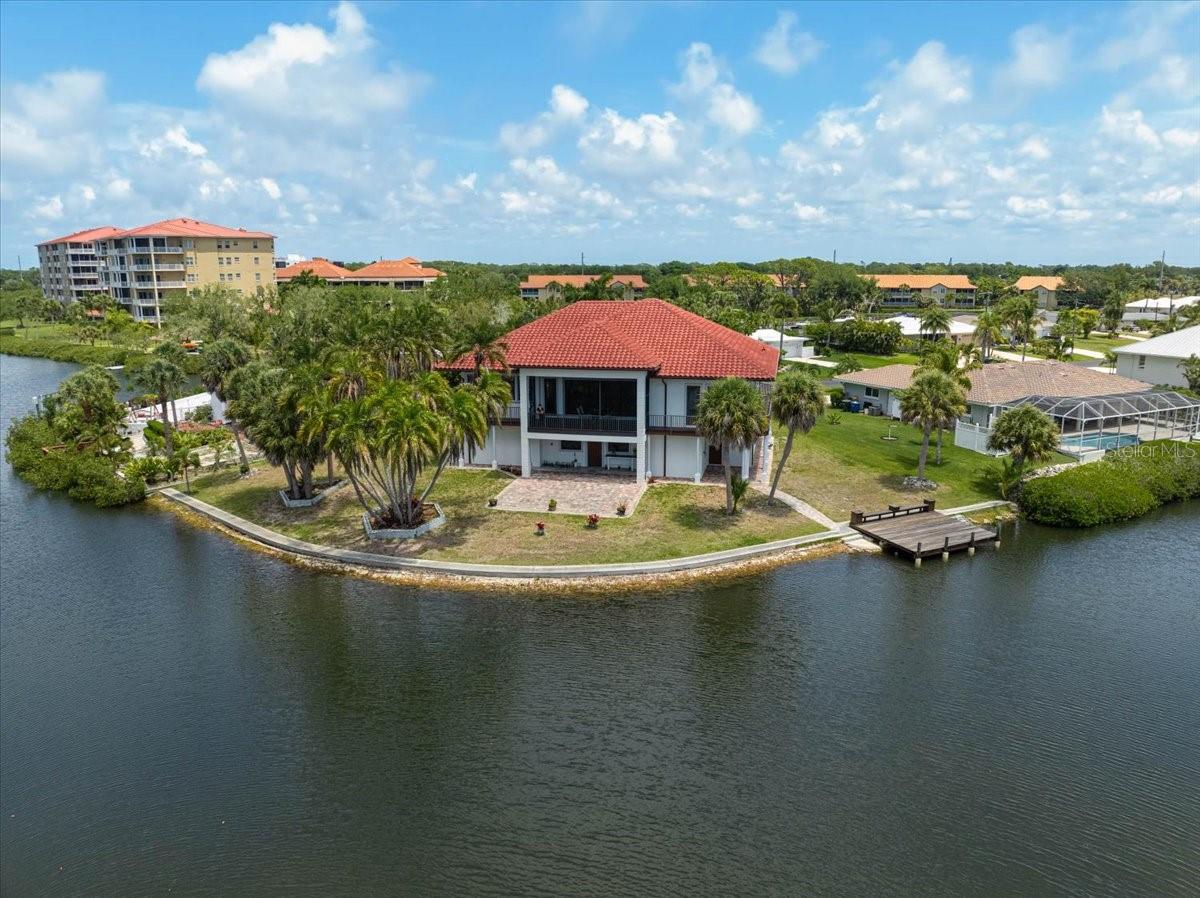135 Tina Island Dr Property Photo