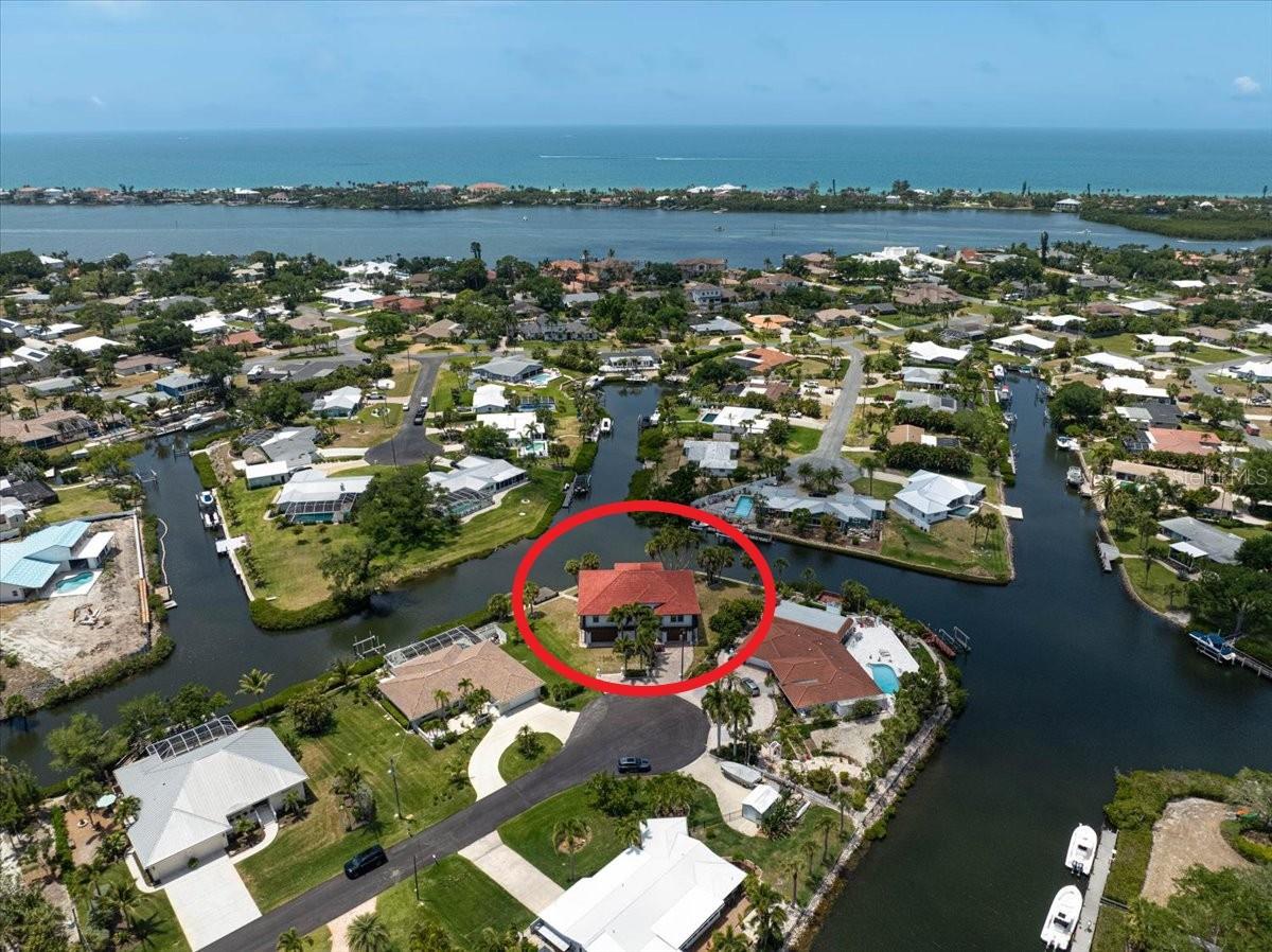 135 Tina Island Dr Property Photo 3