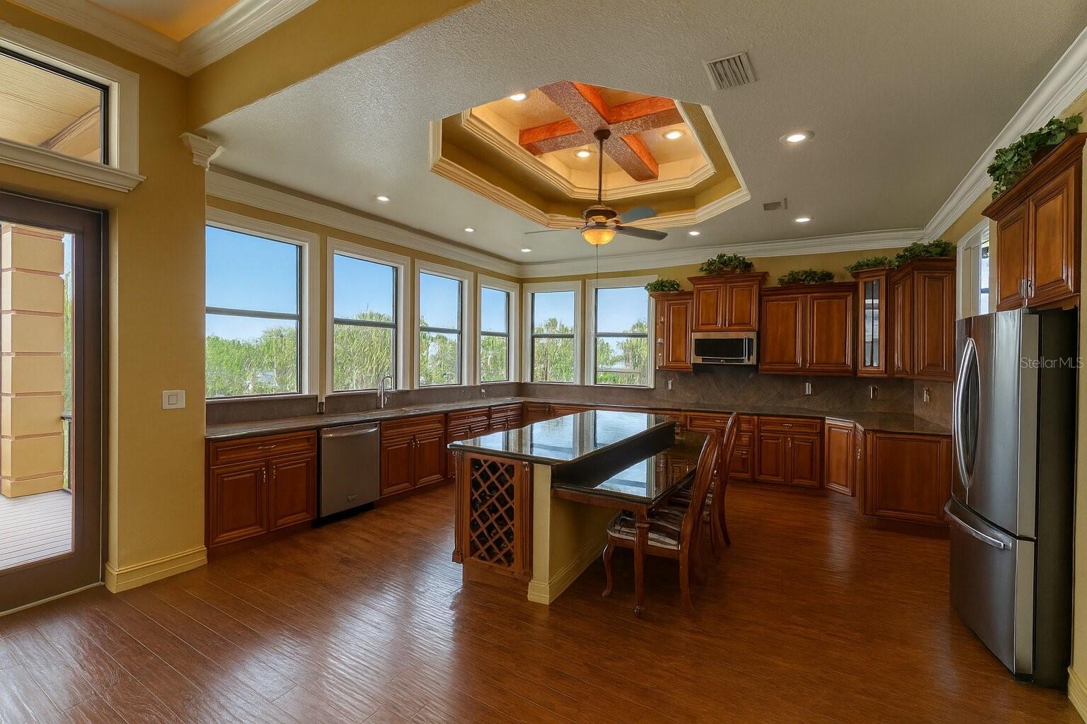 135 Tina Island Dr Property Photo 6