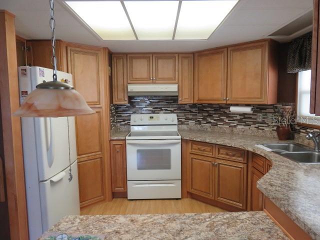 2107 Palma Sola Blvd #8 Property Photo 2
