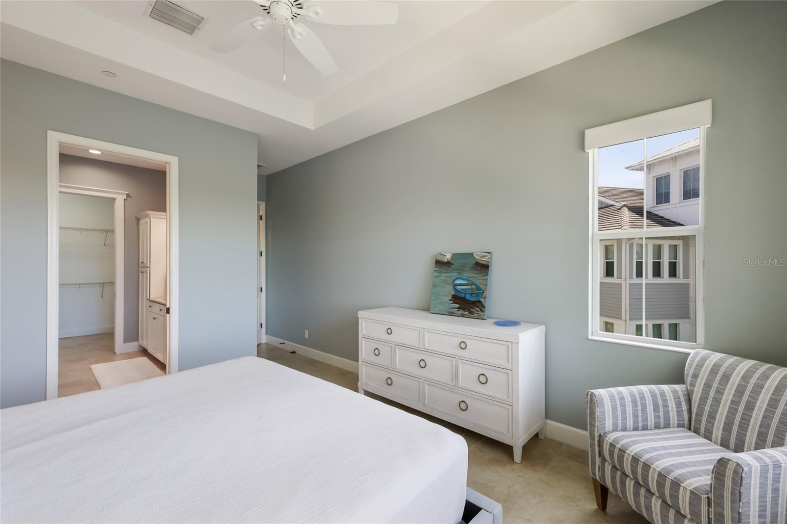 258 Sapphire Lake Dr #202 Property Photo 20