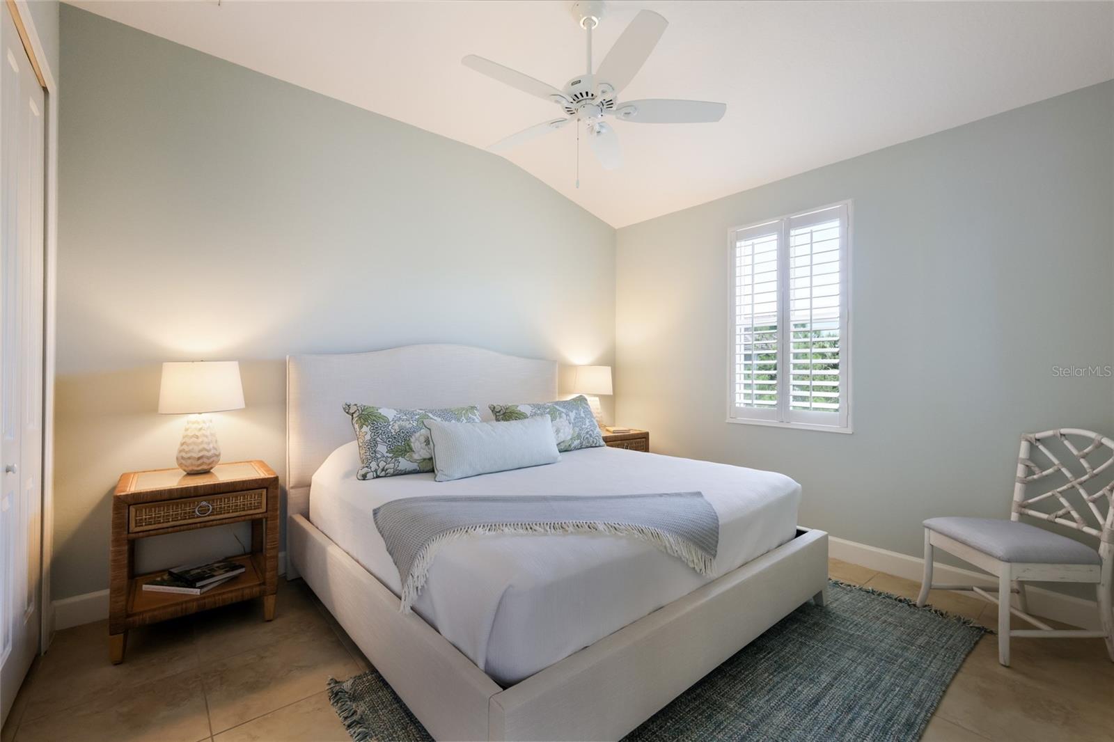 258 Sapphire Lake Dr #202 Property Photo 26