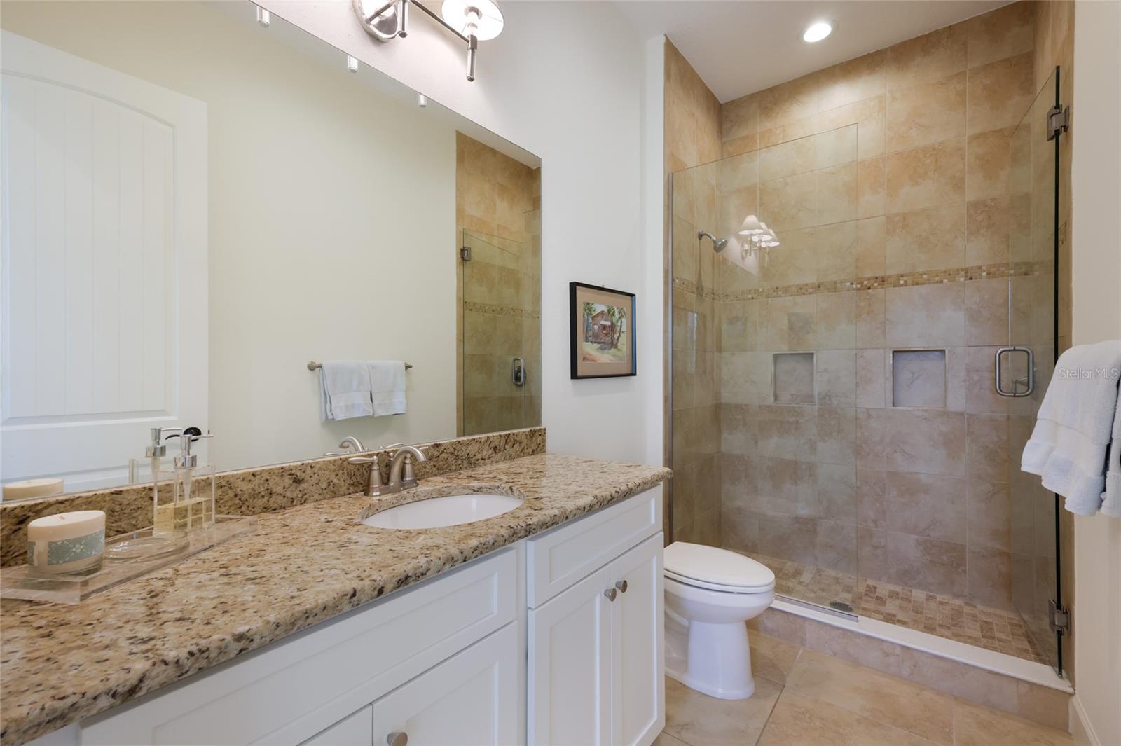 258 Sapphire Lake Dr #202 Property Photo 27