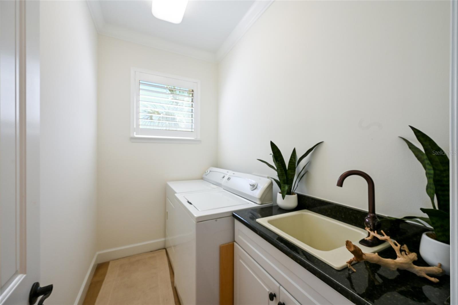 109 6th St N #a & B Property Photo 31