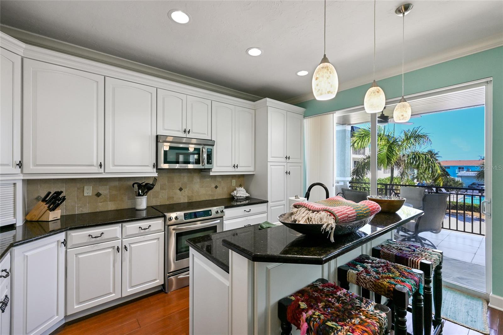 109 6th St N #a & B Property Photo 44