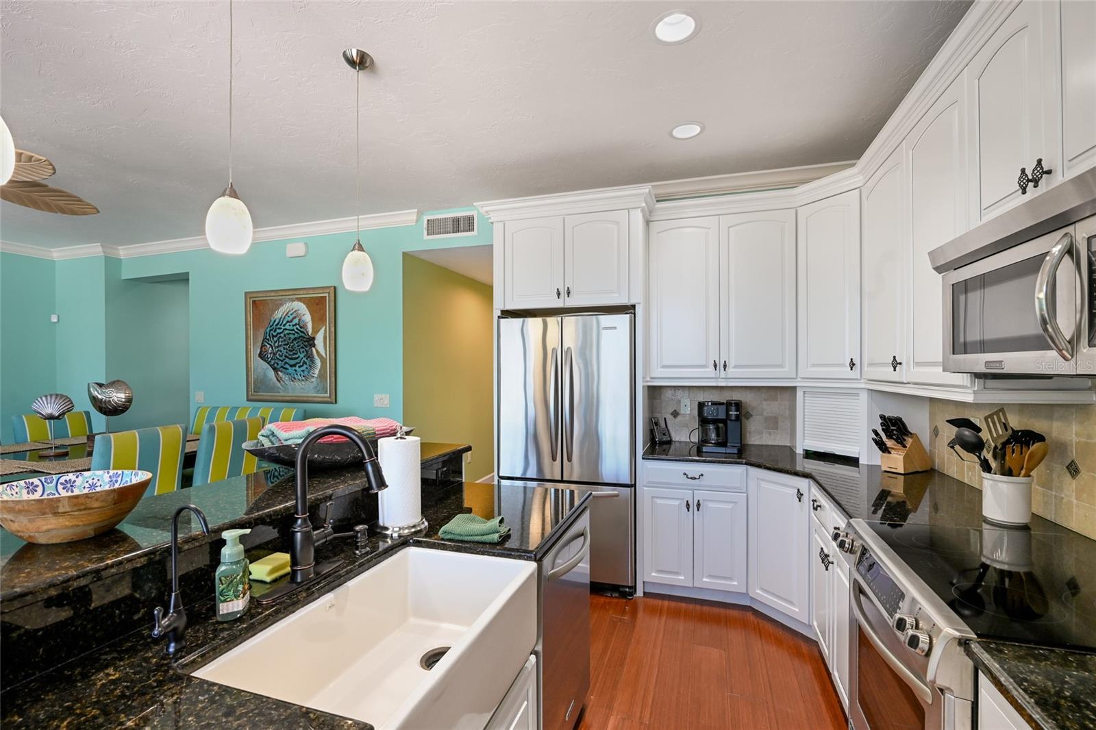 109 6th St N #a & B Property Photo 45