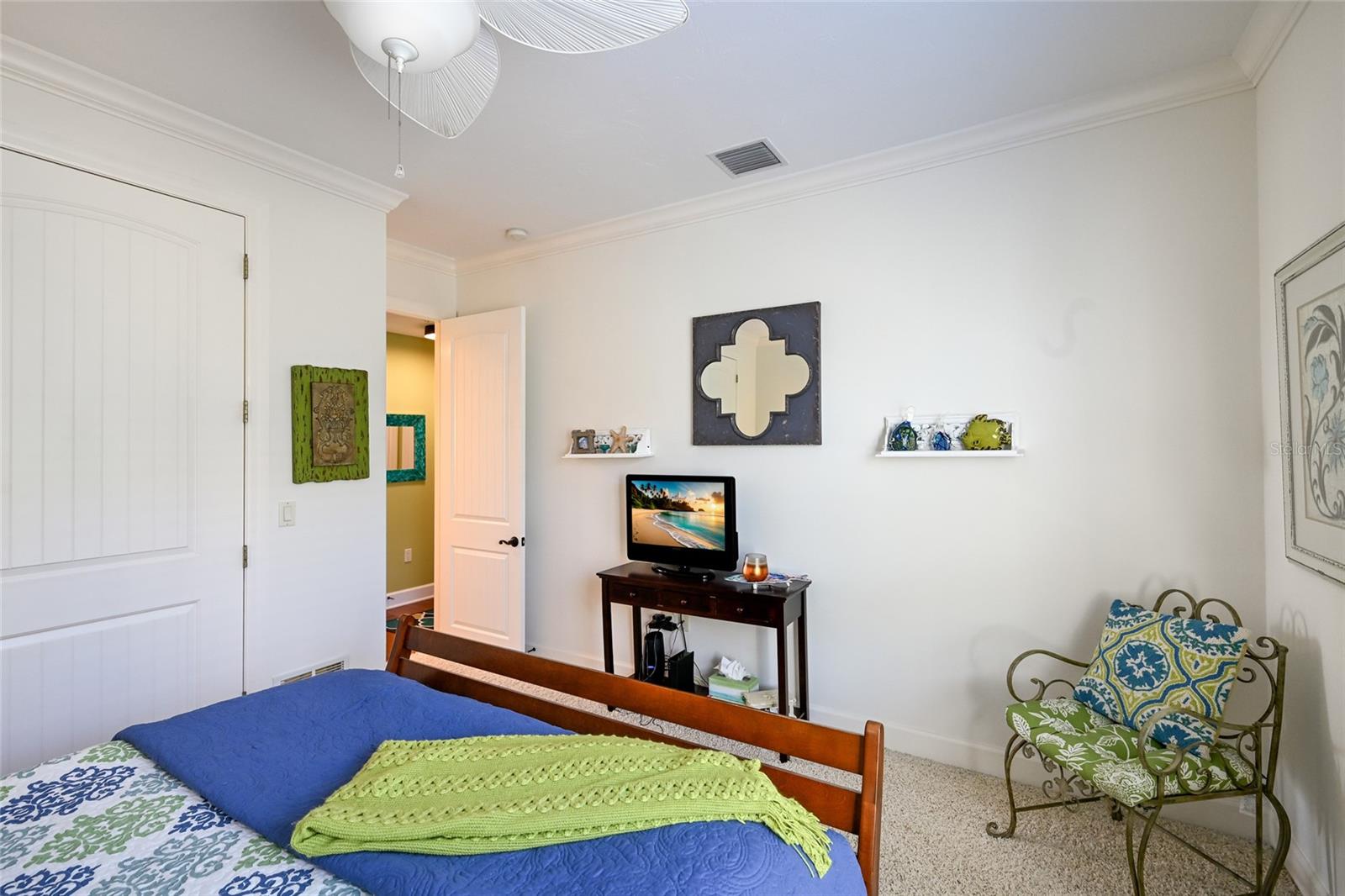 109 6th St N #a & B Property Photo 47