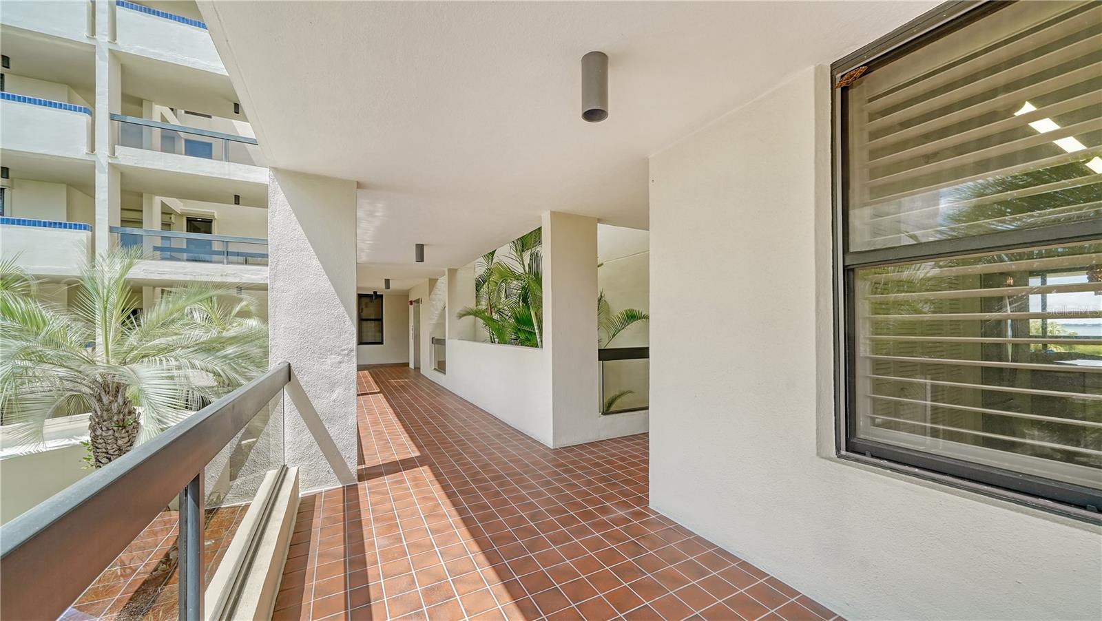 1930 Harbourside Dr #122 Property Photo 4