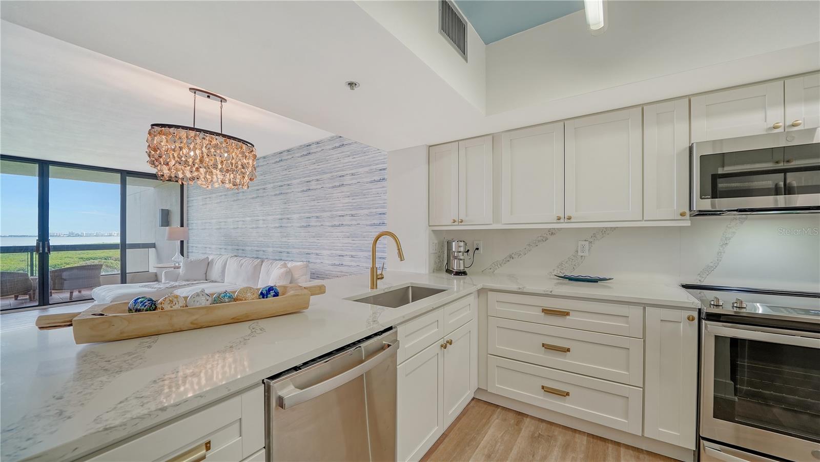 1930 Harbourside Dr #122 Property Photo 19