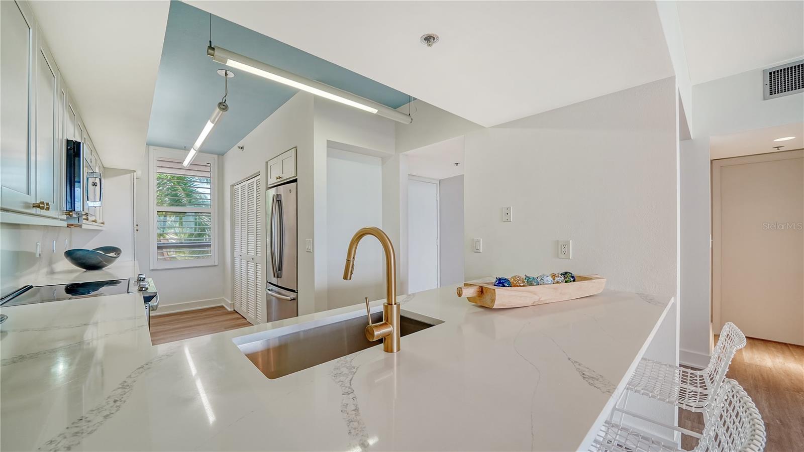 1930 Harbourside Dr #122 Property Photo 20