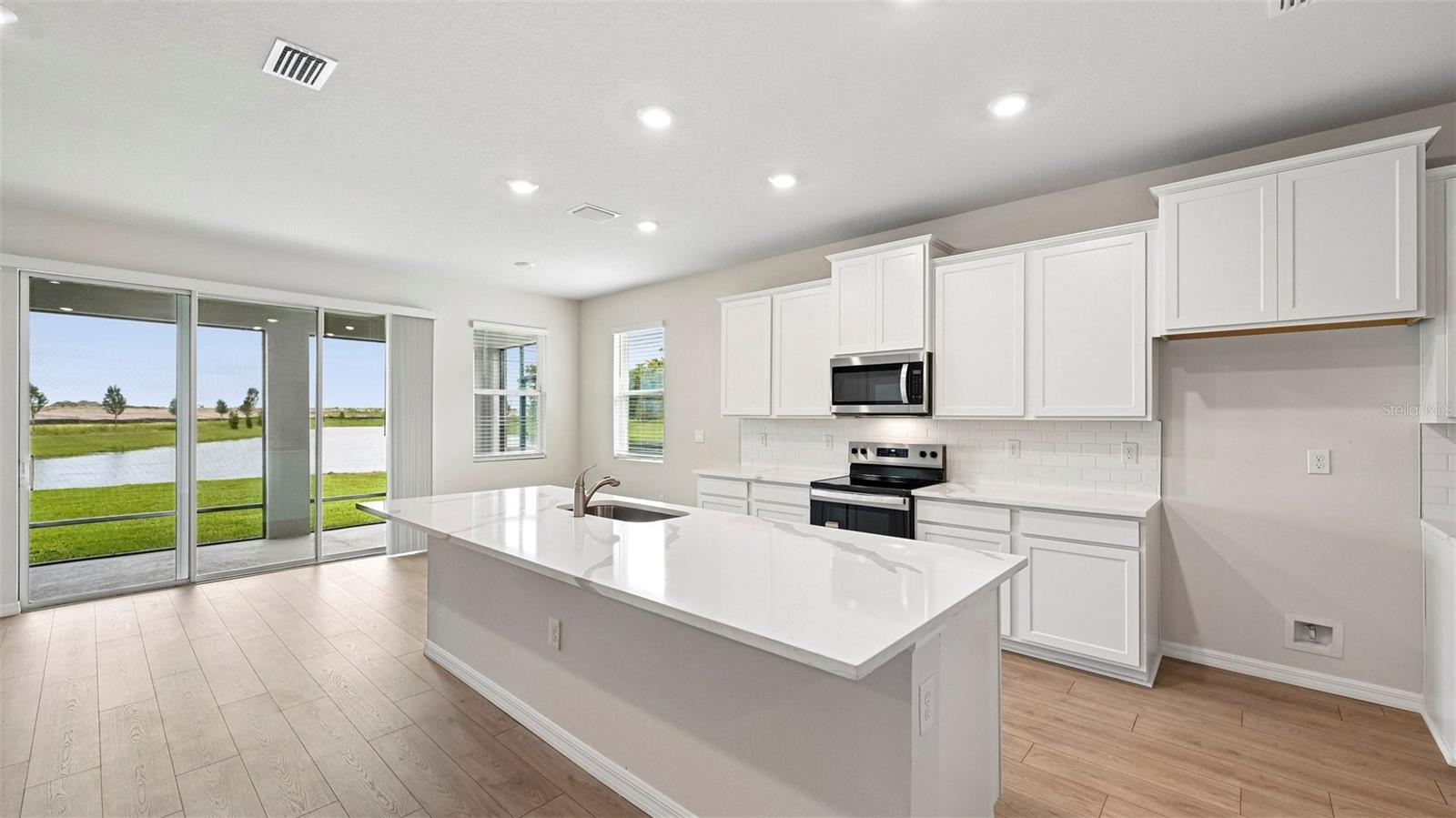 1505 Love Grass Ter Property Photo 4