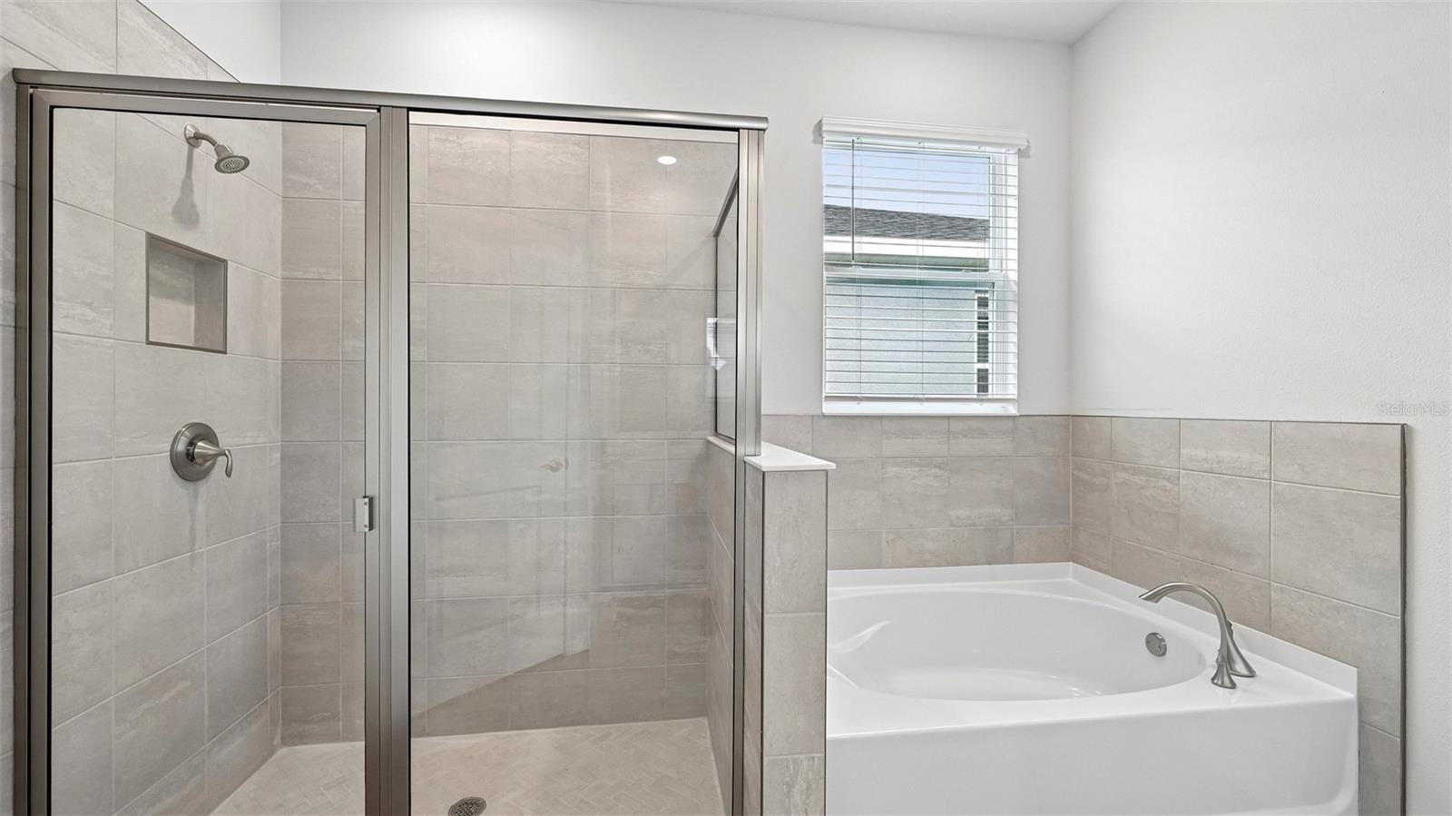 1505 Love Grass Ter Property Photo 17