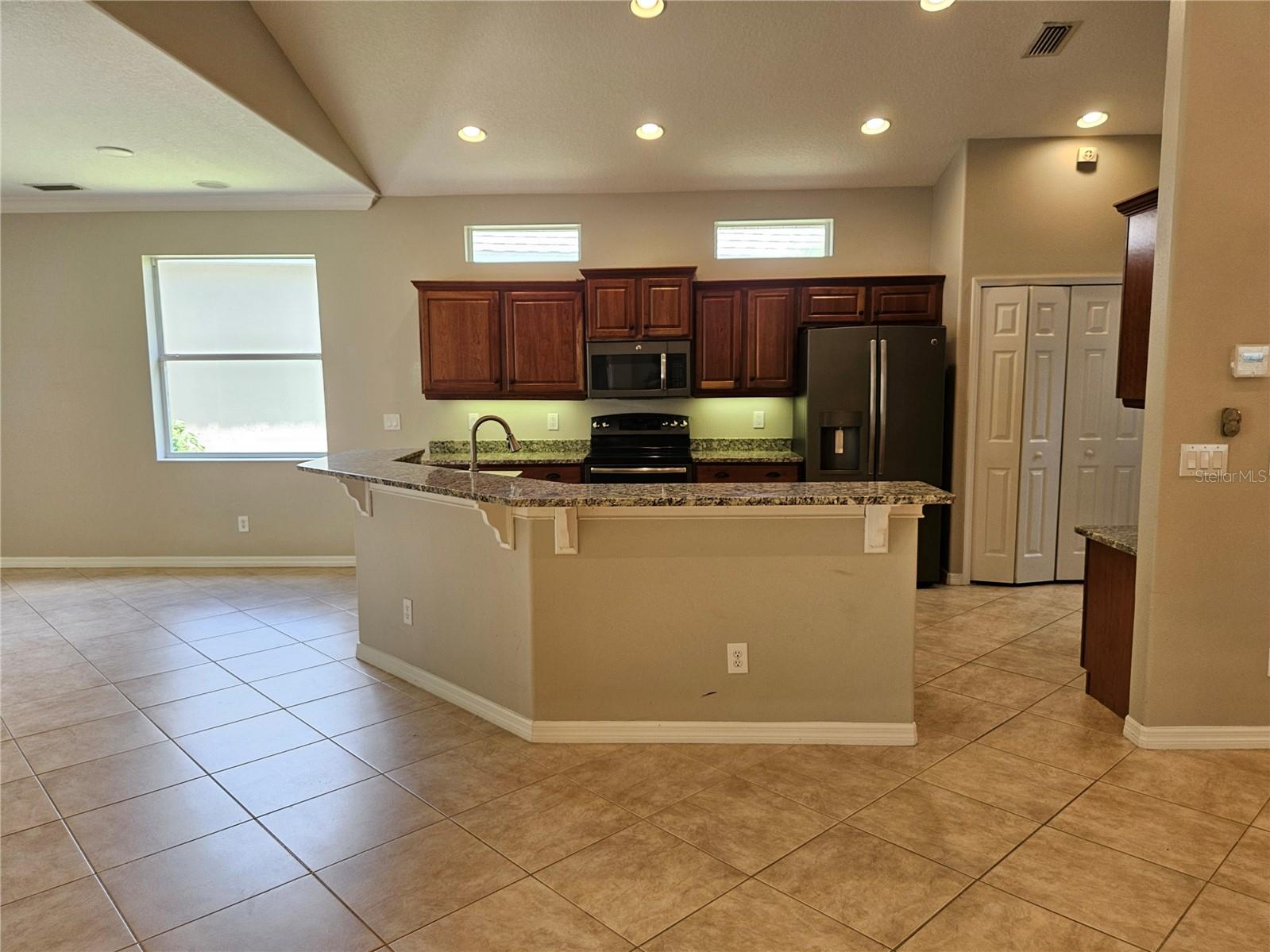 12112 Maple Ridge Dr Property Photo 9