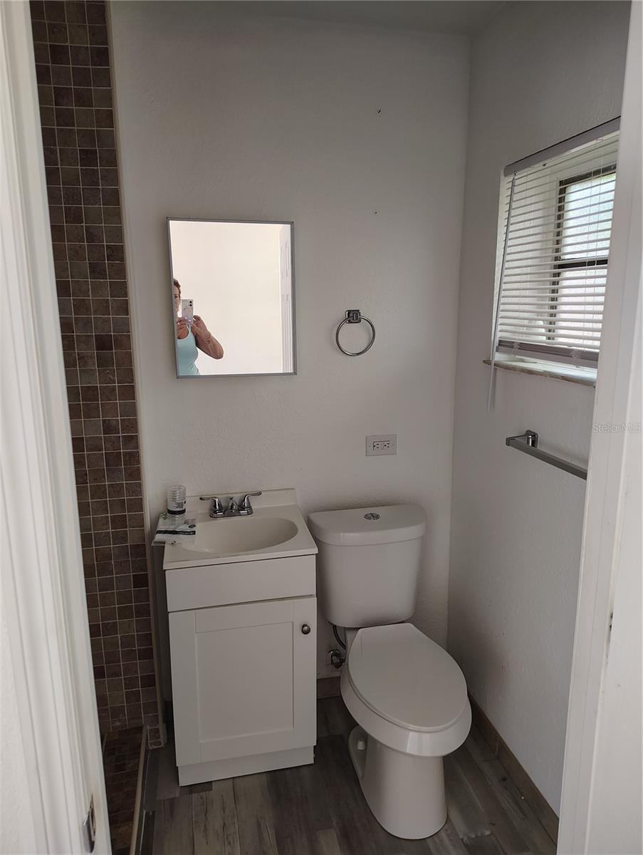 616 Golf Dr Property Photo 4