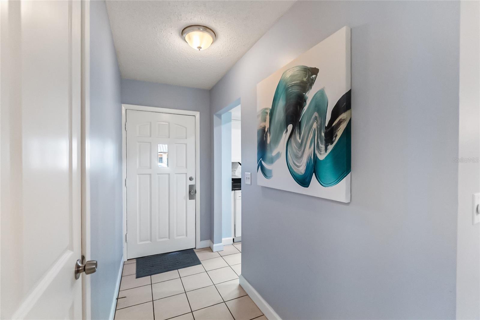 676 Park Cir Property Photo 3