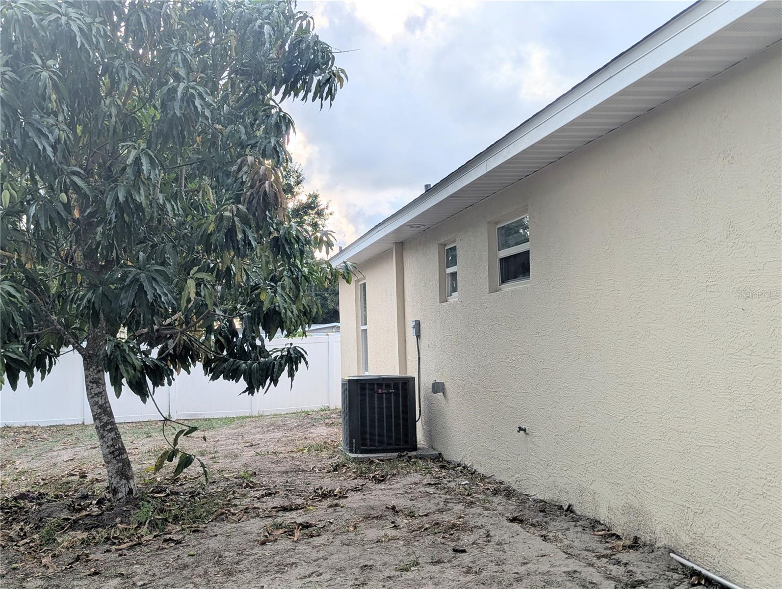 1808 36th Ave E Property Photo 3