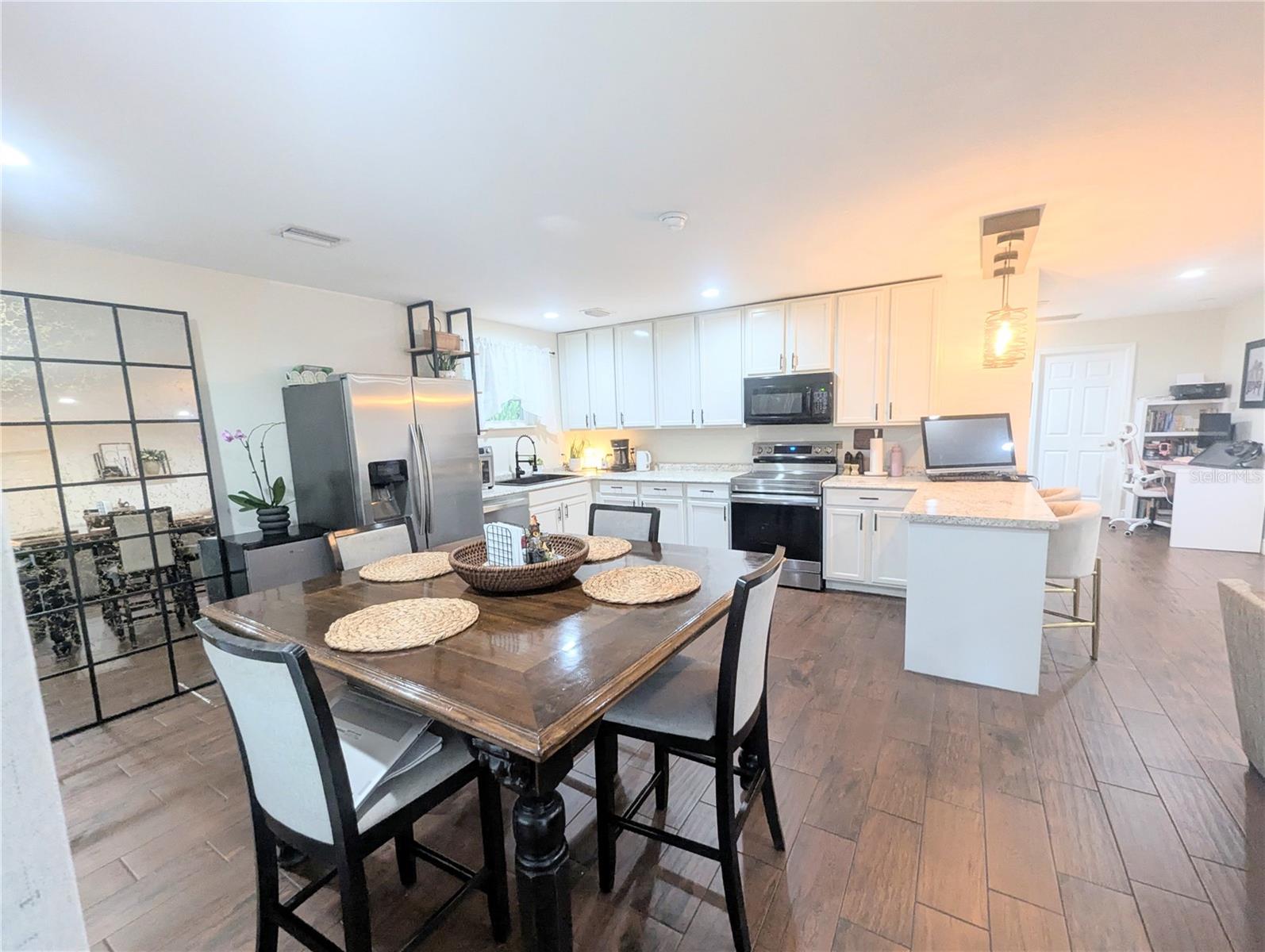 1808 36th Ave E Property Photo 7