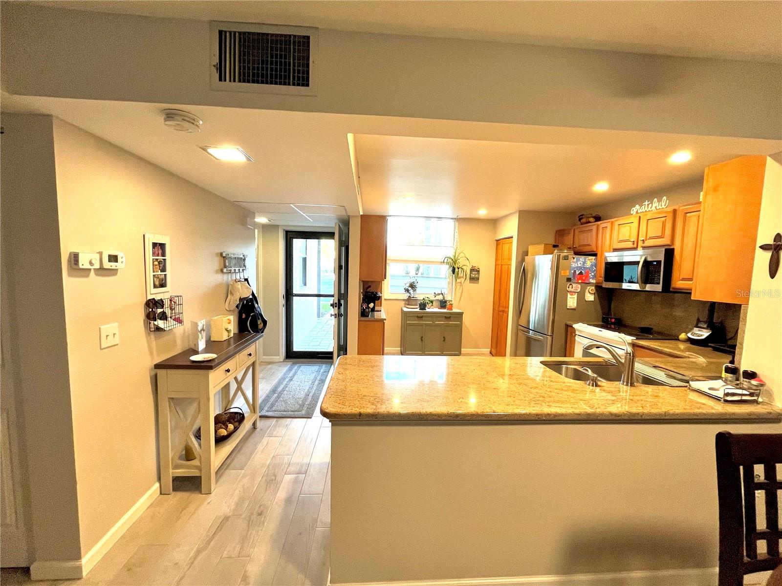 335 Springdale Dr #0 Property Photo 11