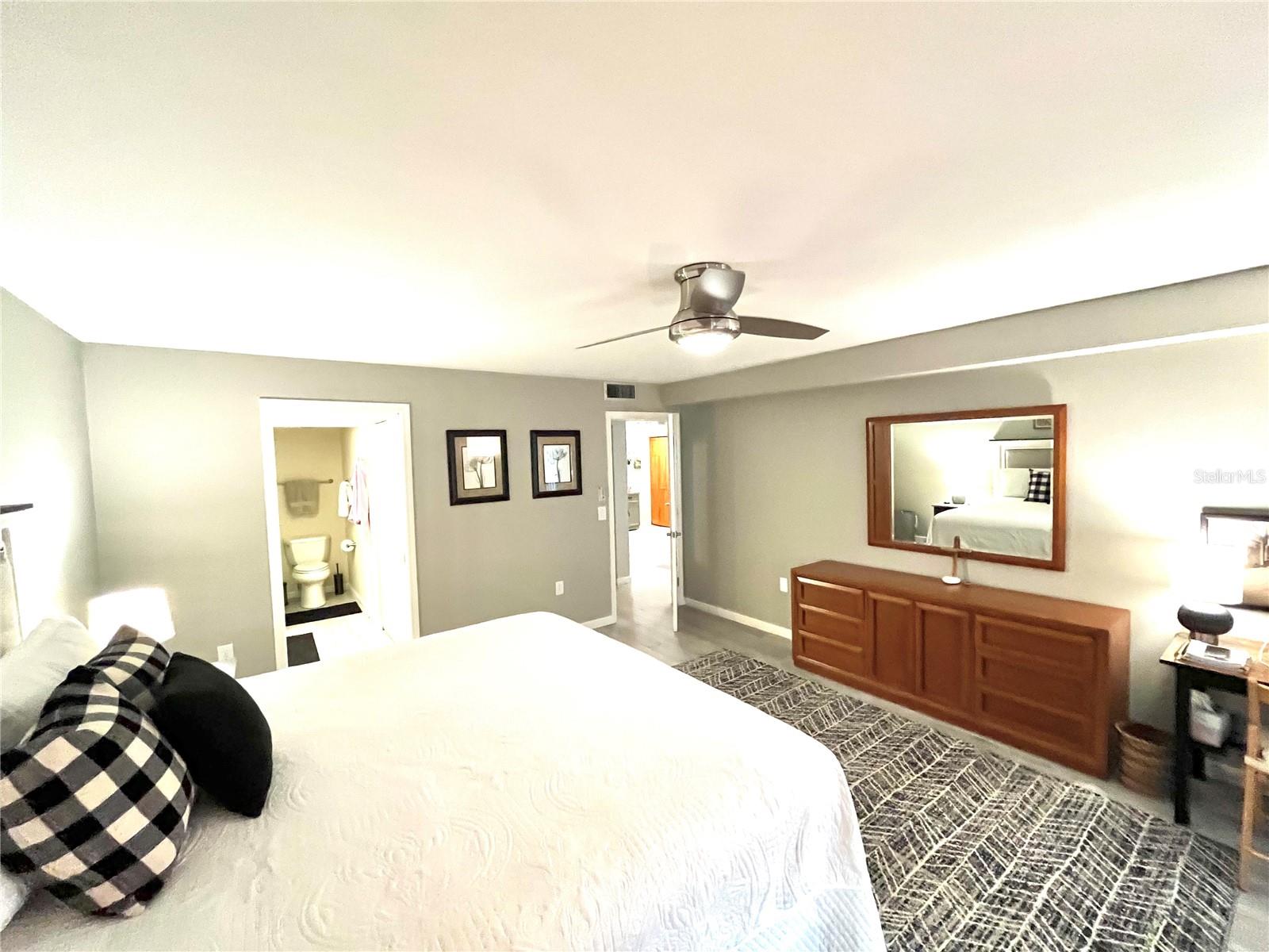335 Springdale Dr #0 Property Photo 32