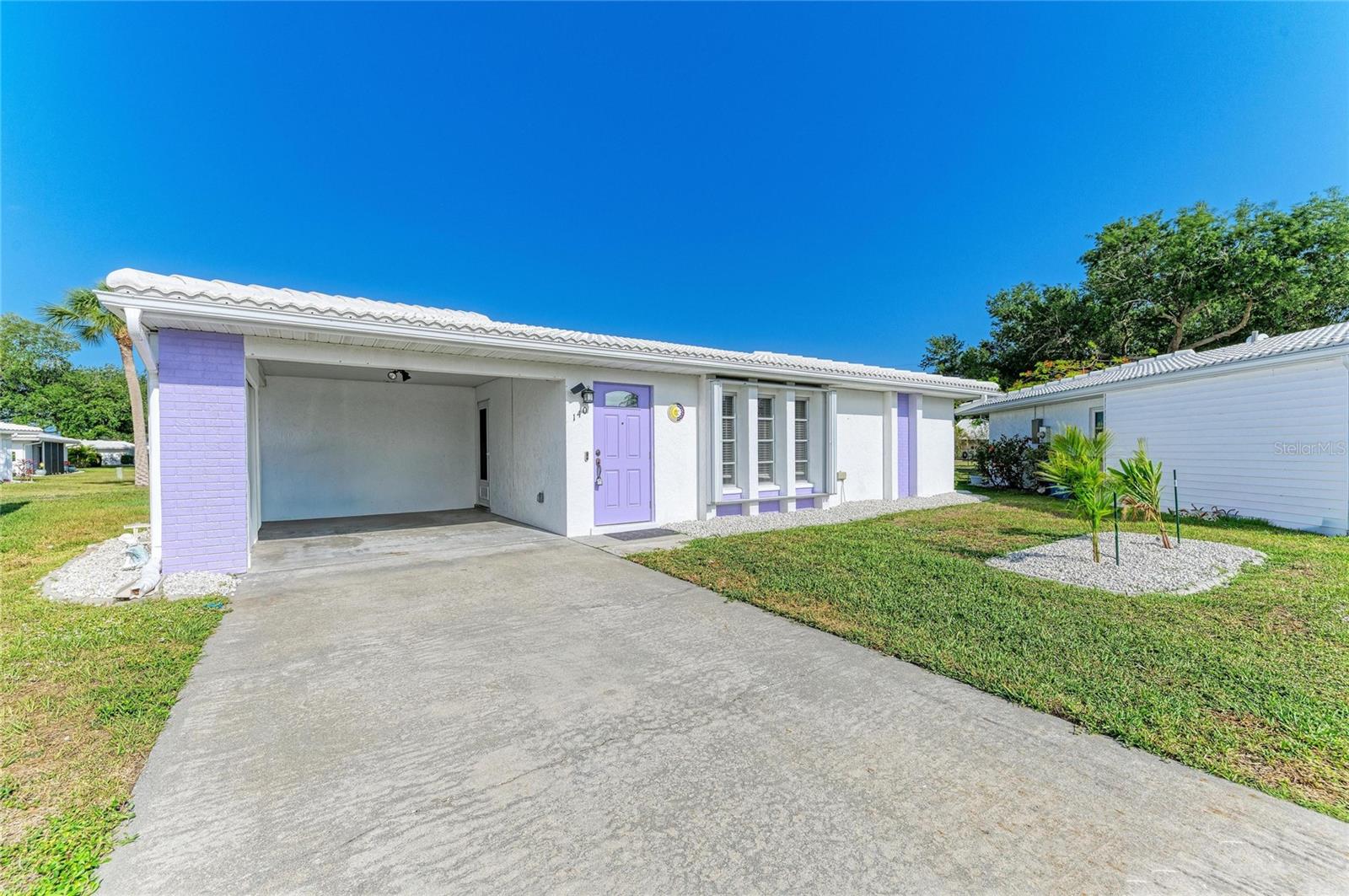 140 CIRCLEWOOD DR #C1-4 Property Photo 1