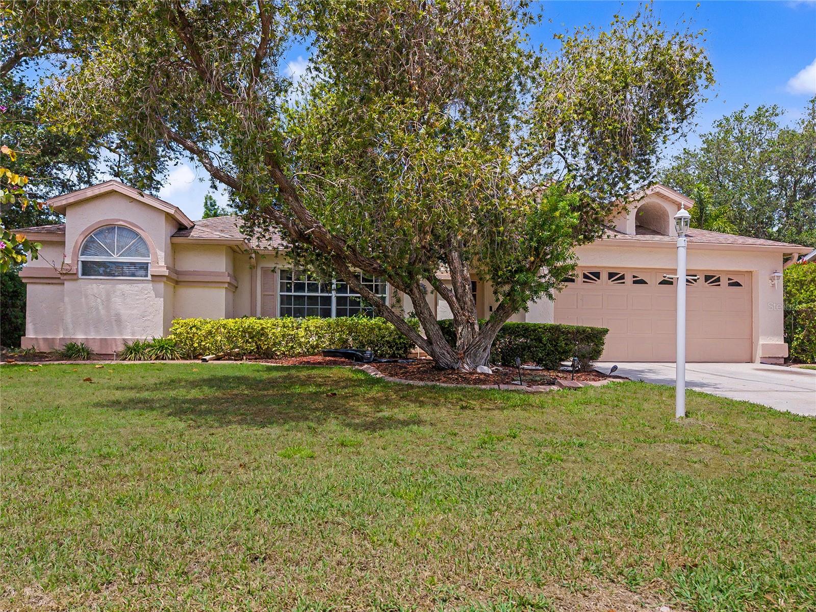 5657 29th Street Cir E Property Photo 3