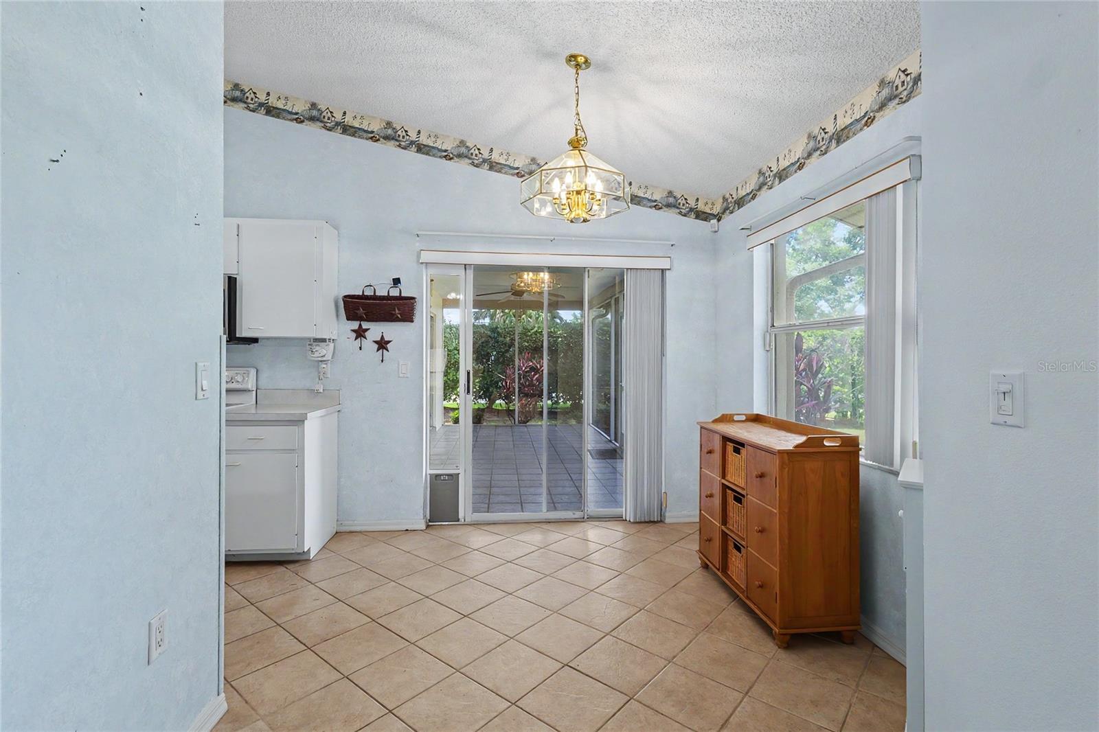 5657 29th Street Cir E Property Photo 13