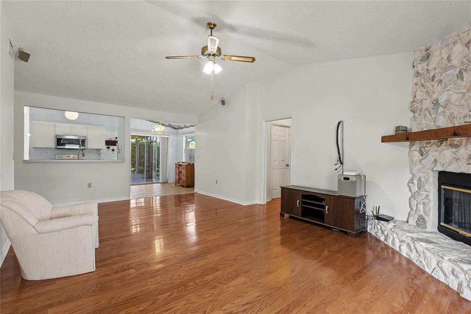 5657 29th Street Cir E Property Photo 17