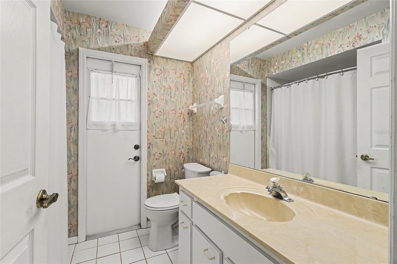 5657 29th Street Cir E Property Photo 19