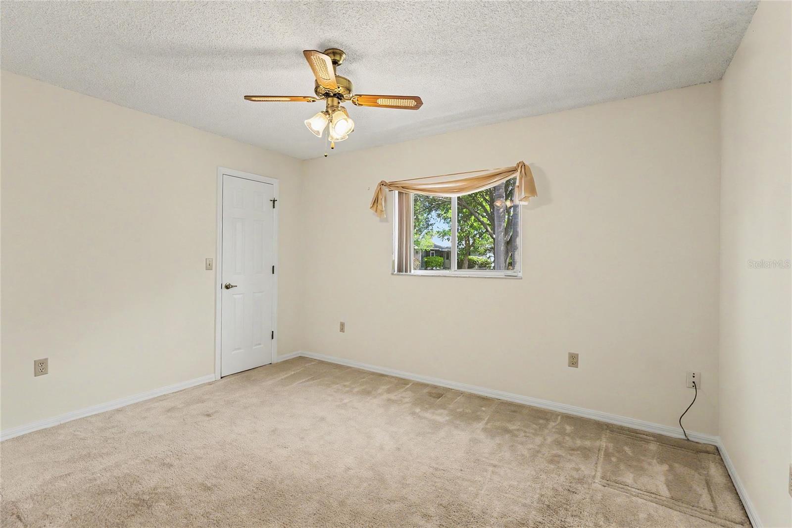 5657 29th Street Cir E Property Photo 22