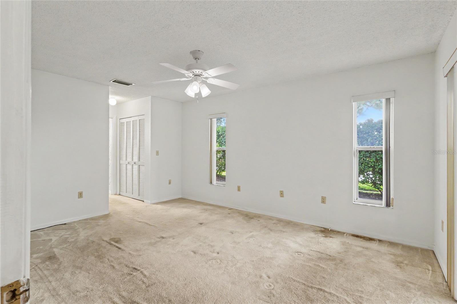 5657 29th Street Cir E Property Photo 25