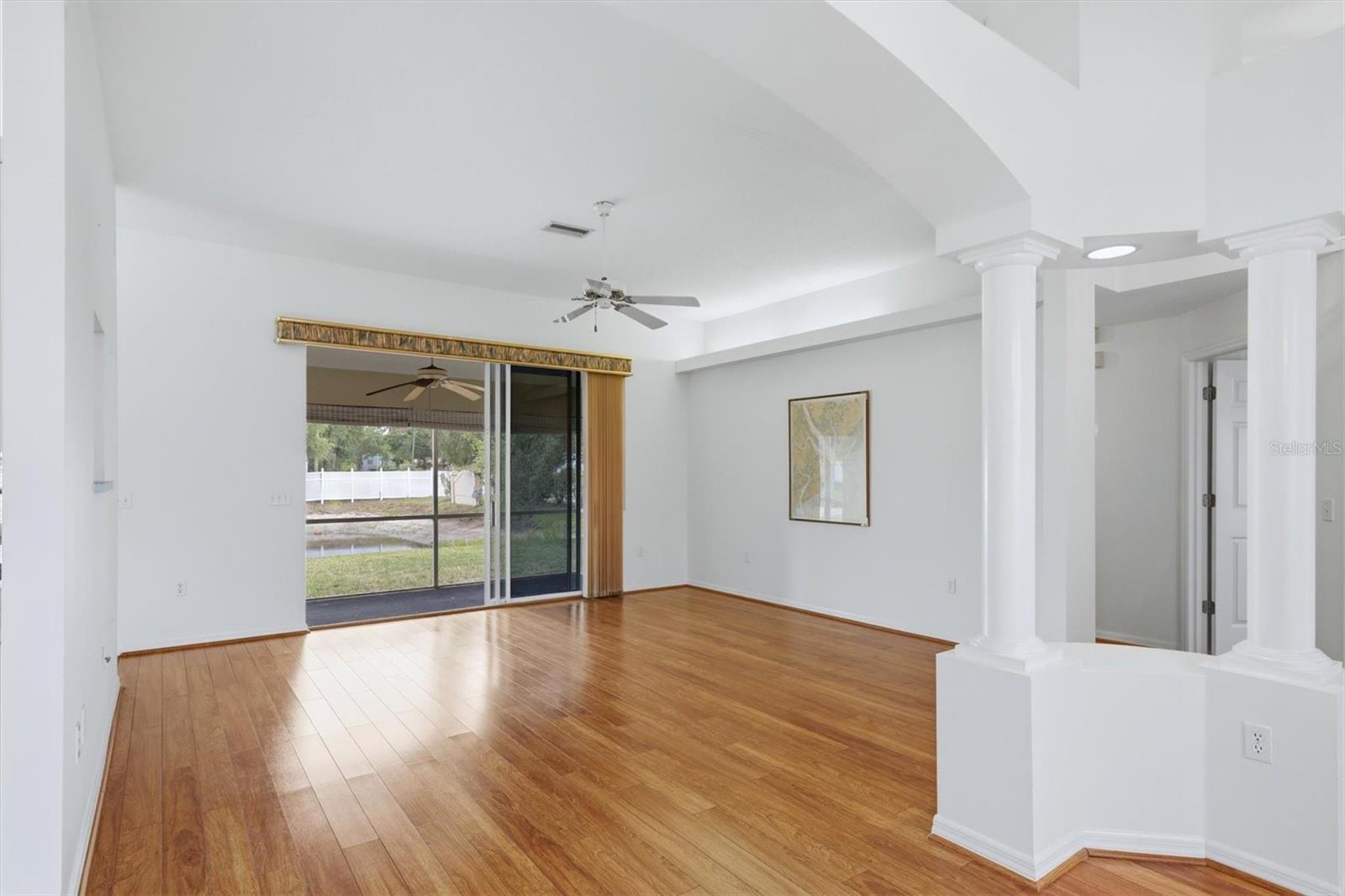 2404 50th Dr E Property Photo 6