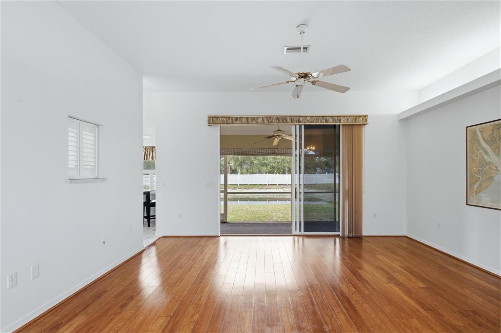 2404 50th Dr E Property Photo 11