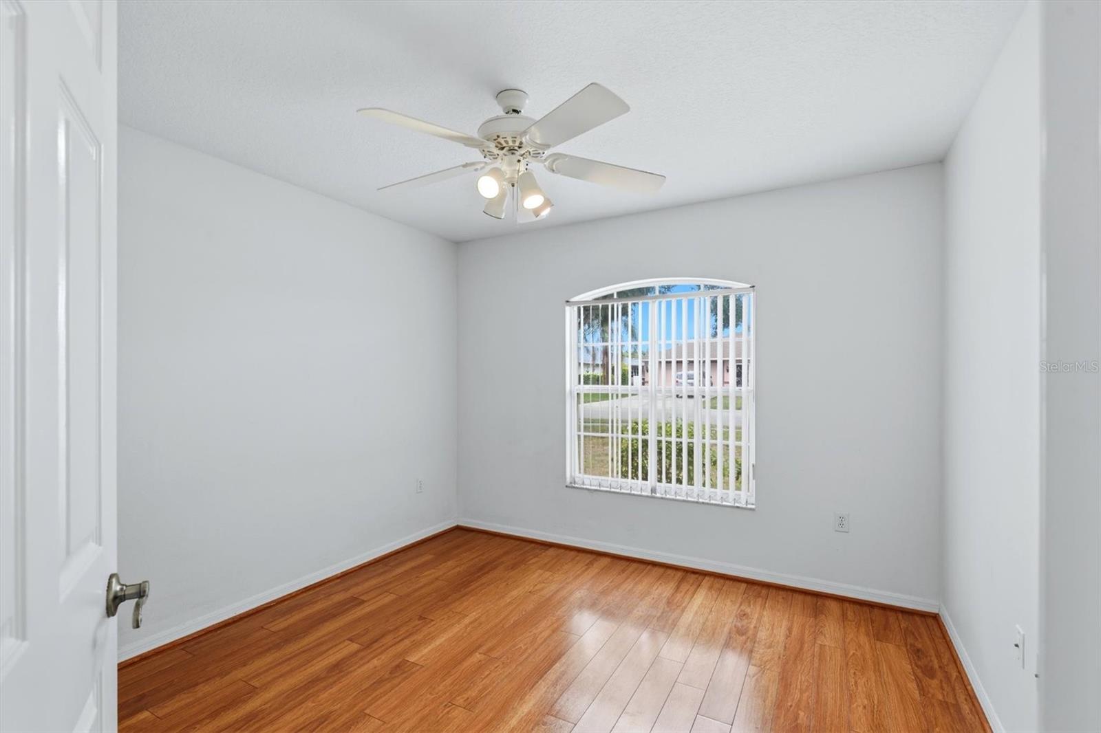 2404 50th Dr E Property Photo 31