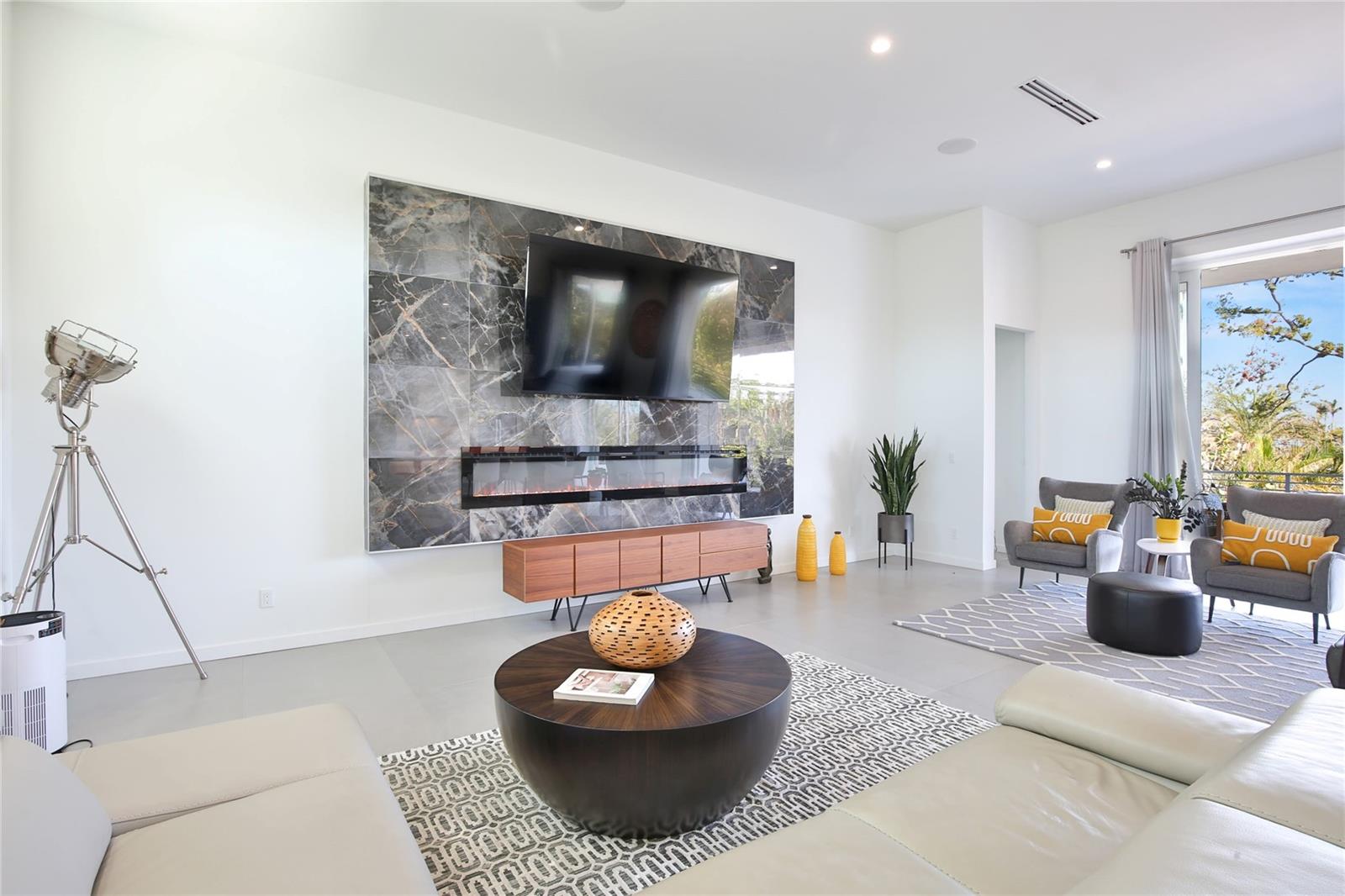 3939 Higel Ave Property Photo 7