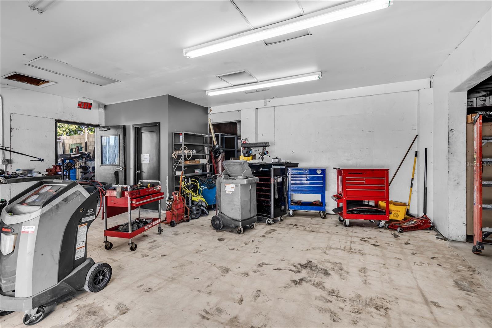 3219 Sw 8th St Property Photo 11
