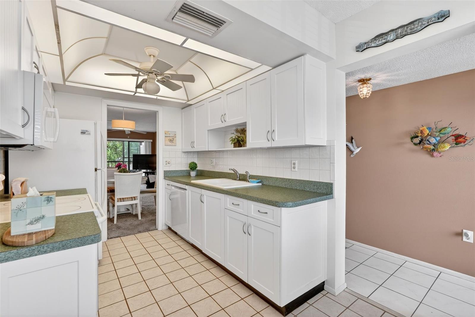 505 30th Ave W #e303 Property Photo 11