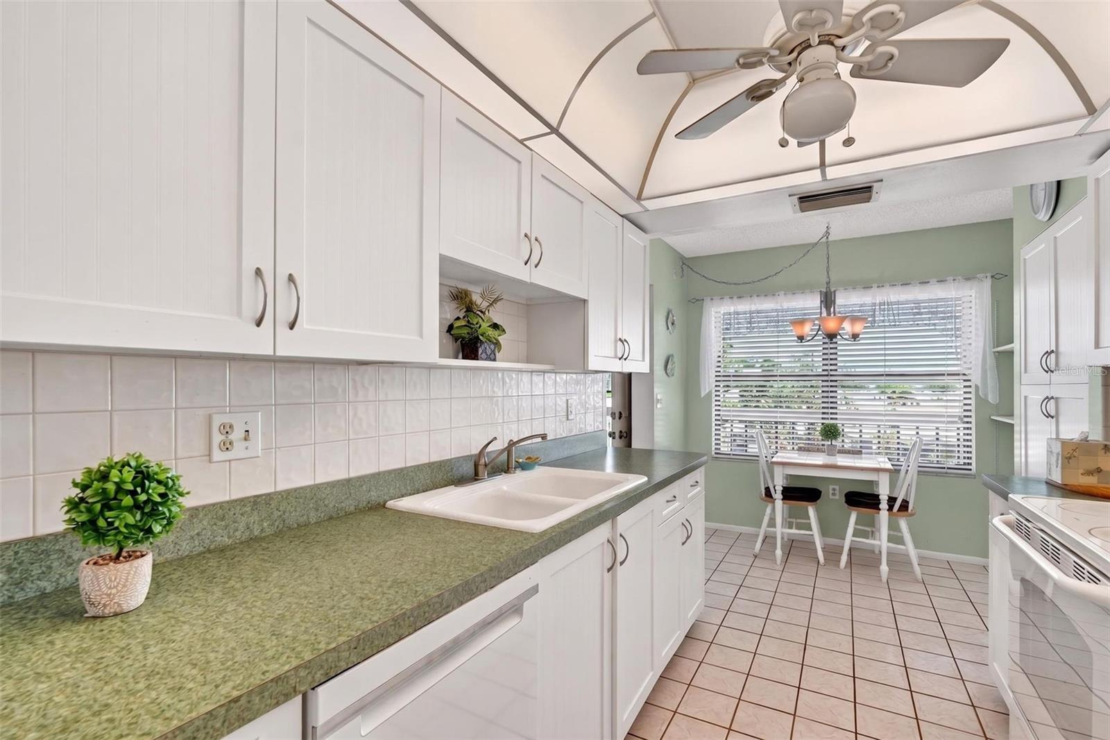 505 30th Ave W #e303 Property Photo 13