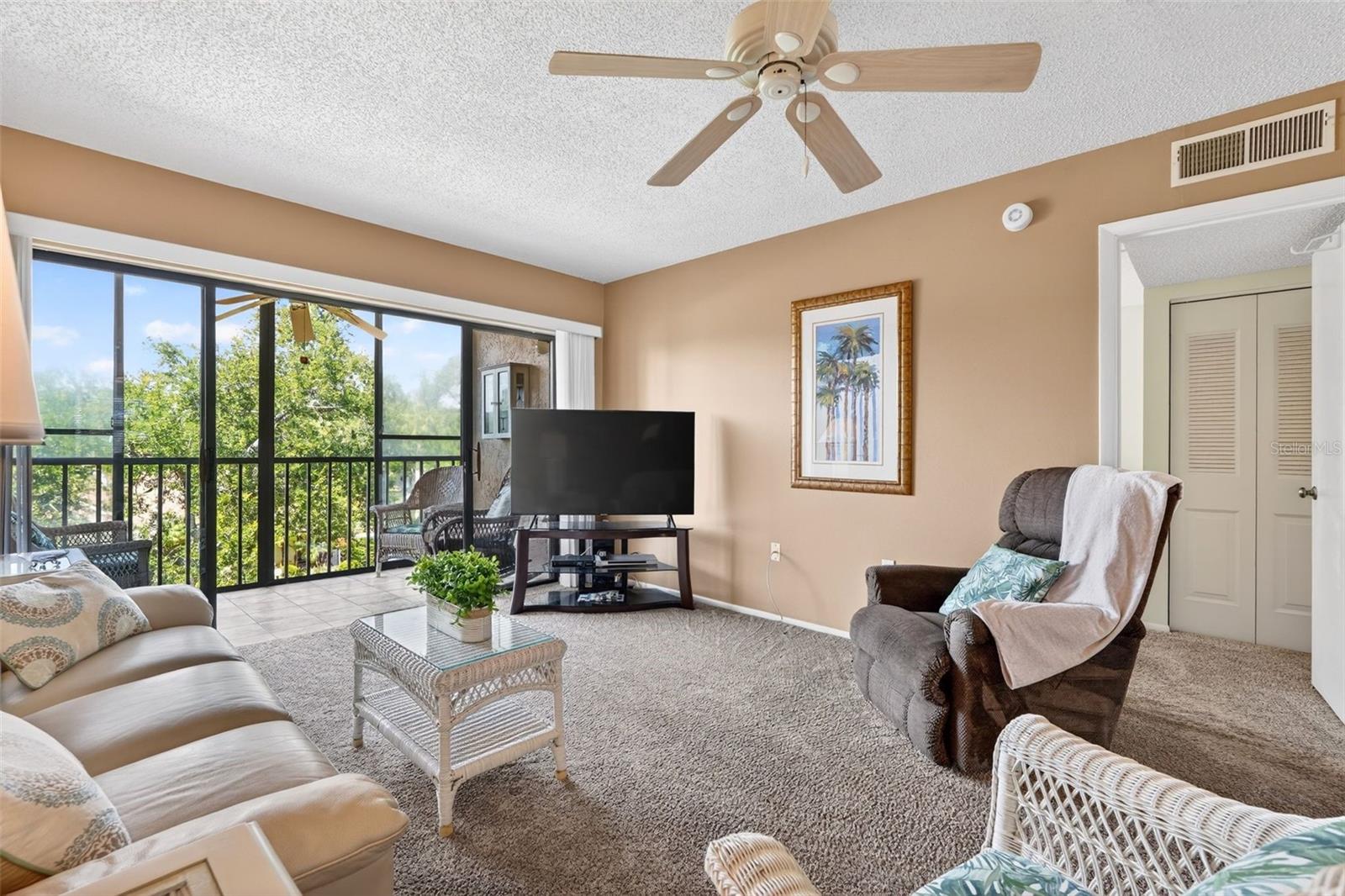505 30th Ave W #e303 Property Photo 17
