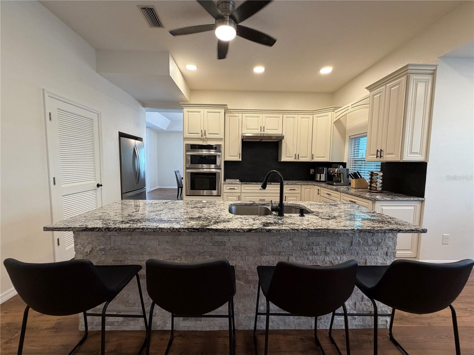 2966 Post Rock Ct Property Photo 2