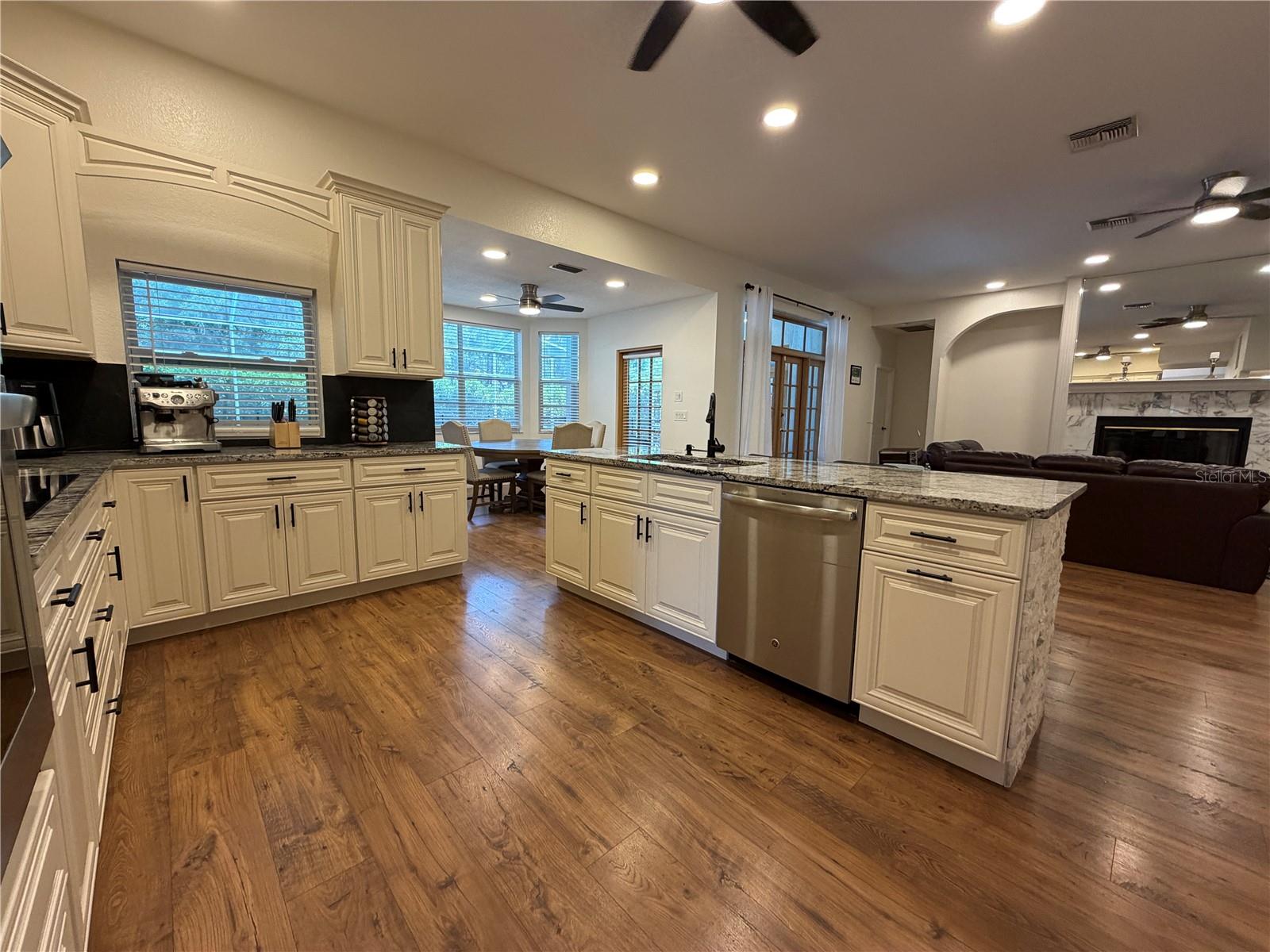2966 Post Rock Ct Property Photo 4