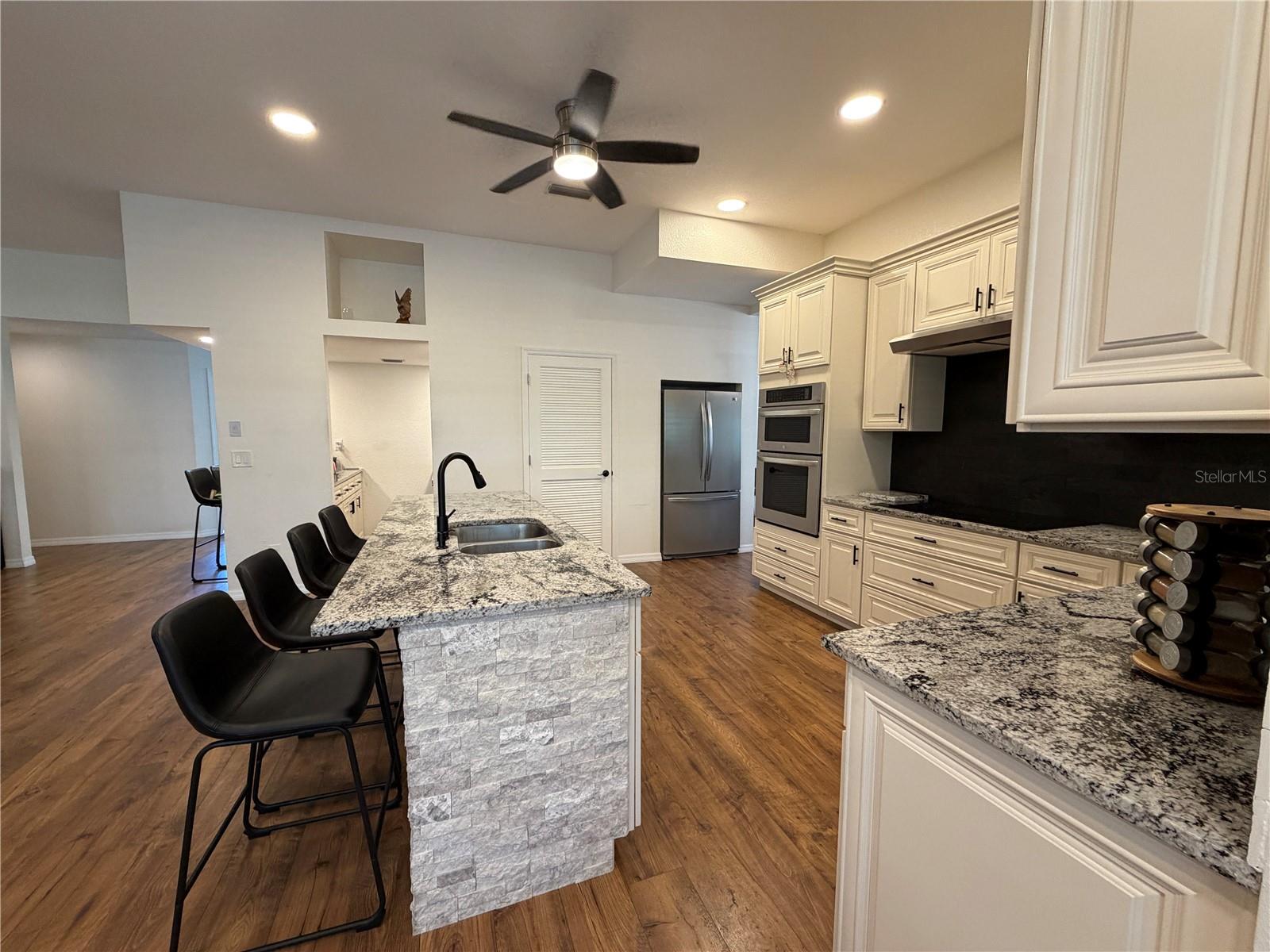 2966 Post Rock Ct Property Photo 5