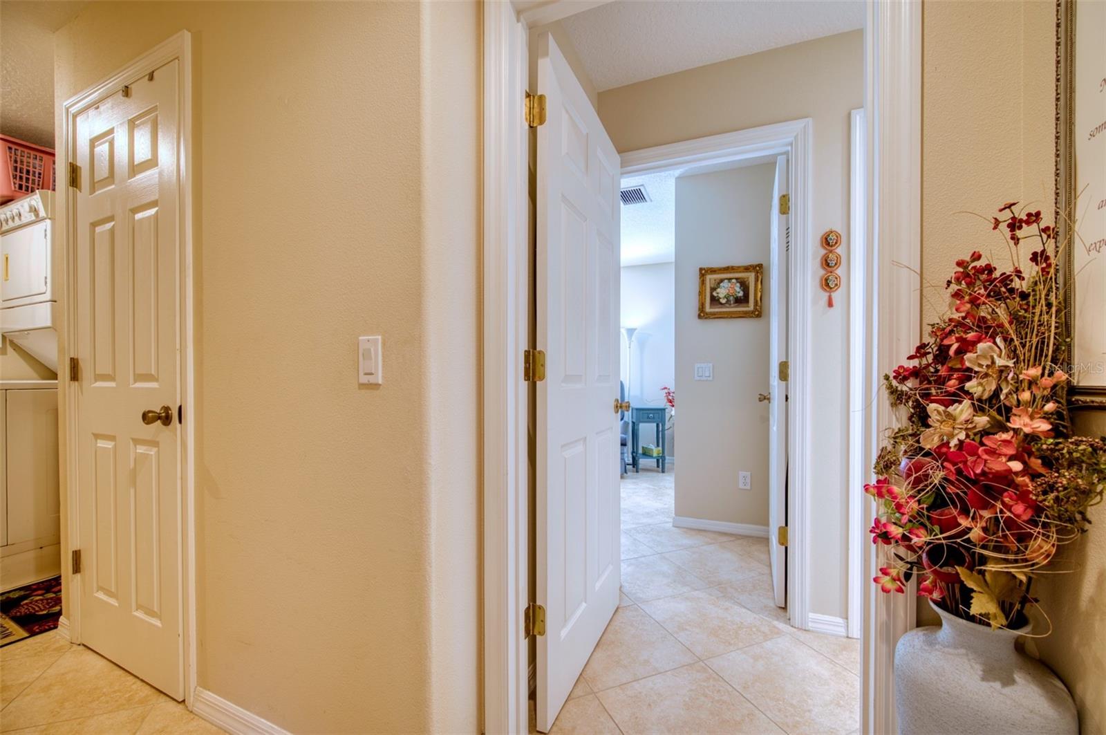 541 Falkland Rd Property Photo 11