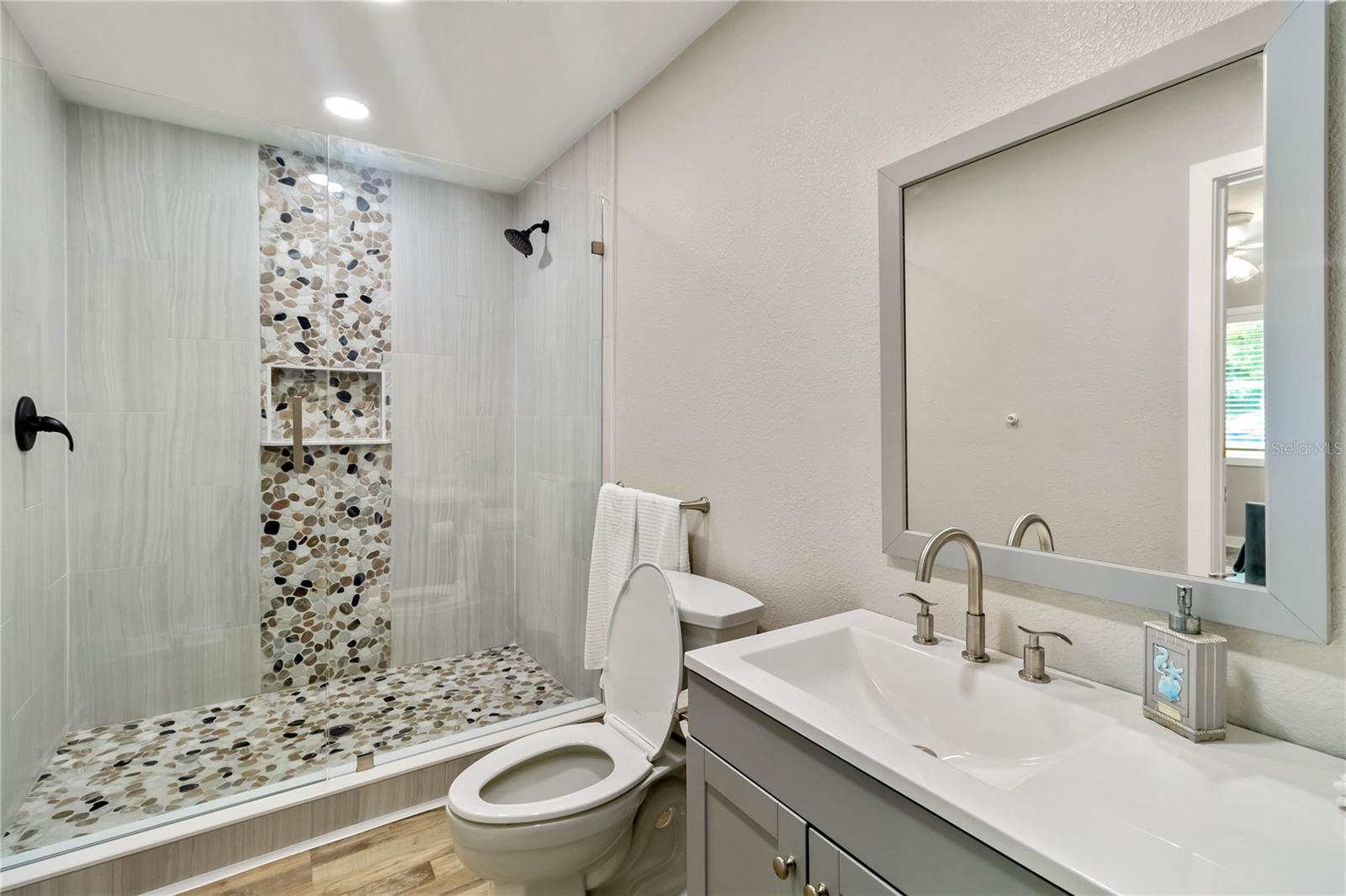 526 Conrad Rd Property Photo 23