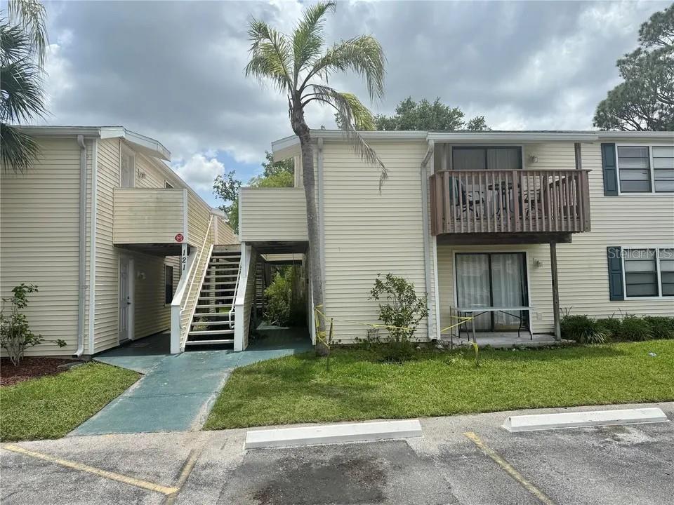 121 LOBLOLLY CT #C Property Photo 1