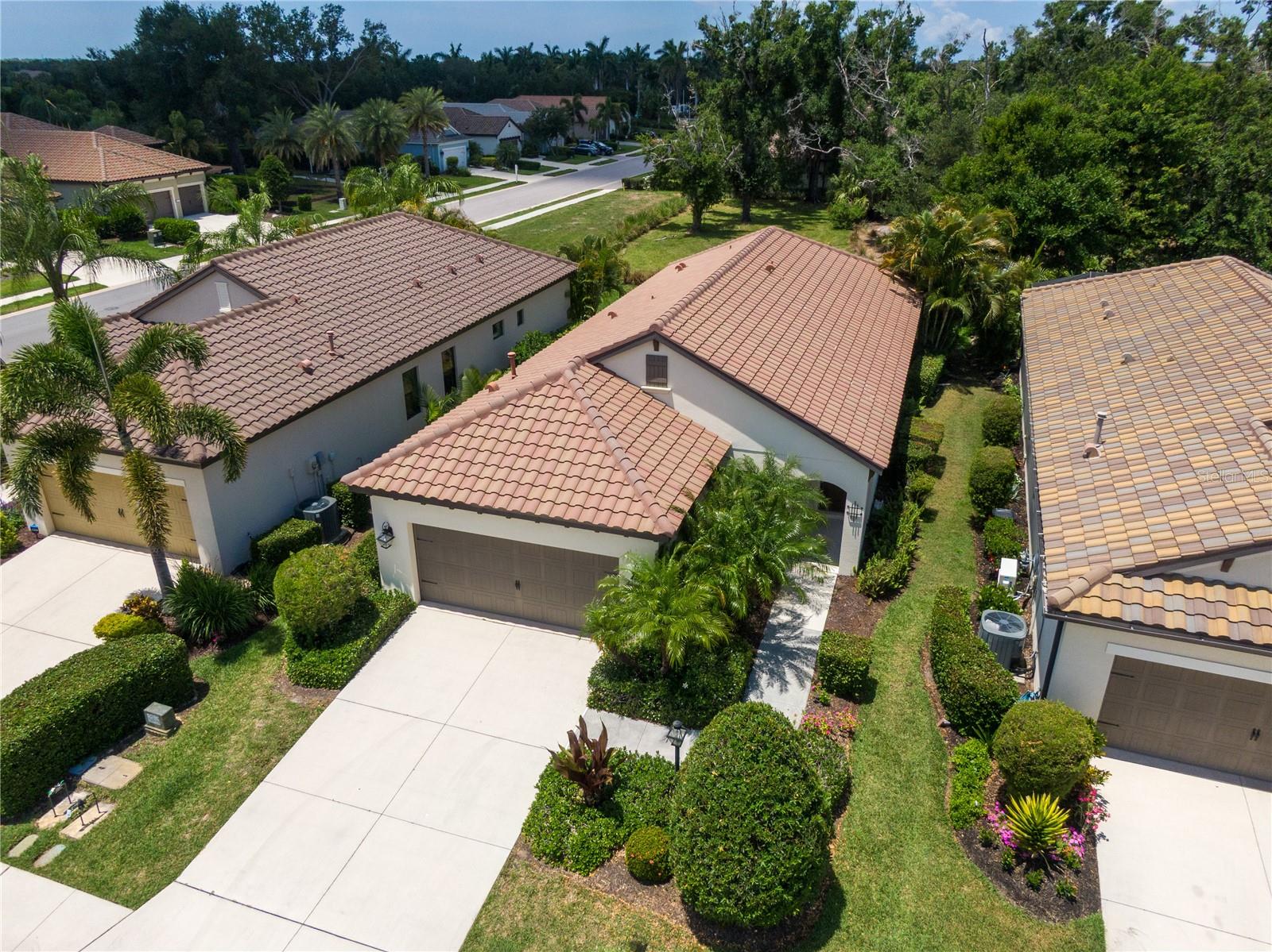 4226 MIDNIGHT BLUE RUN Property Photo 1